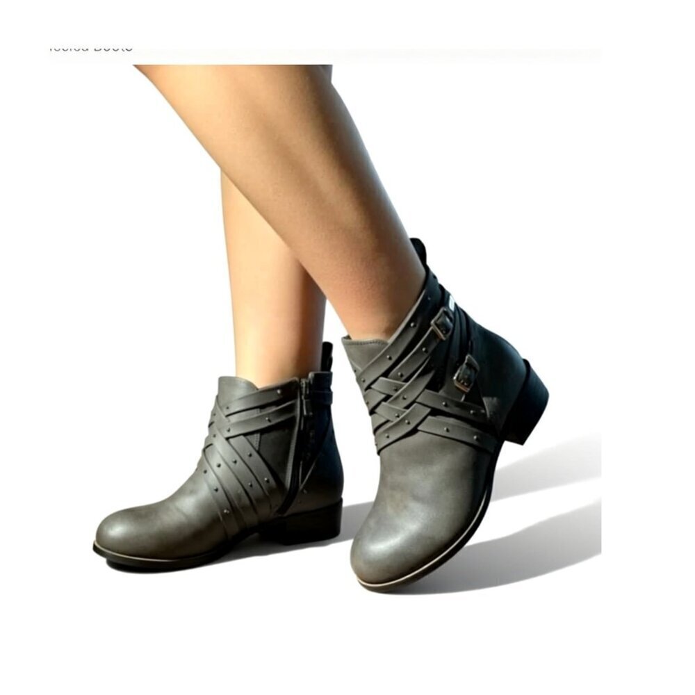 Sale: SO Women's boots, Size 9
